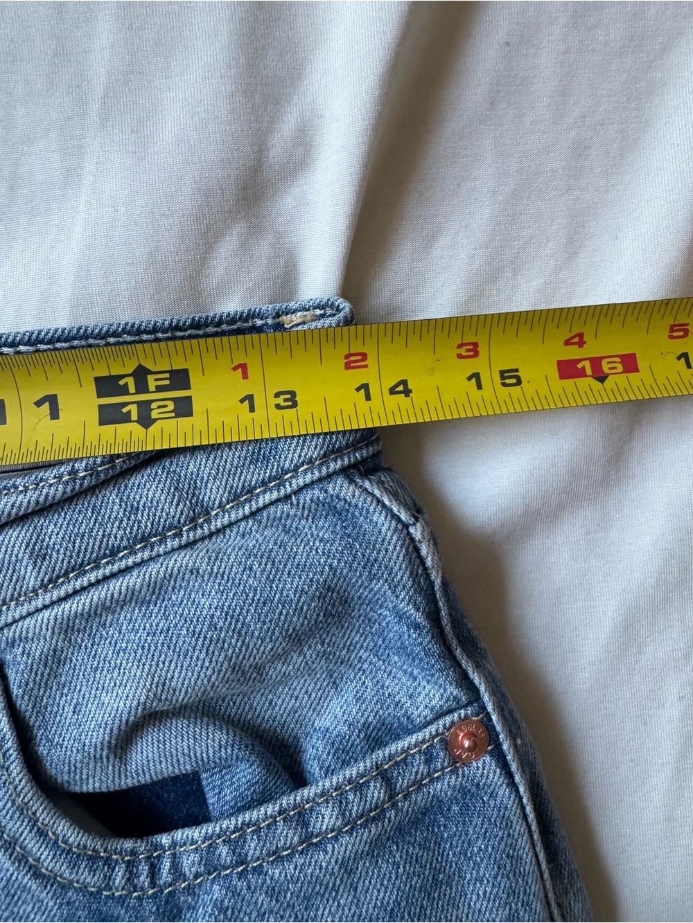 GAP Baggy Mid-Rise Women's Jeans - Picture 4 of 6